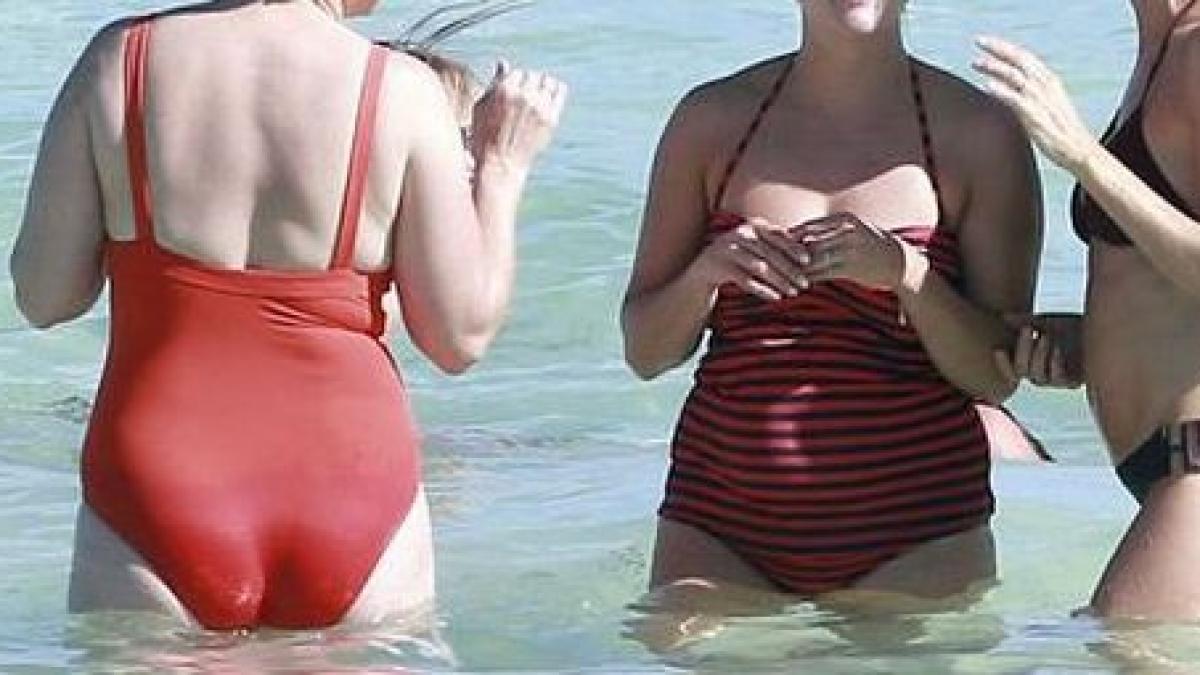 pe covorul rosu sunt sirene dar la plaja sunt balene cum arata trei din cele mai sexy actrite in