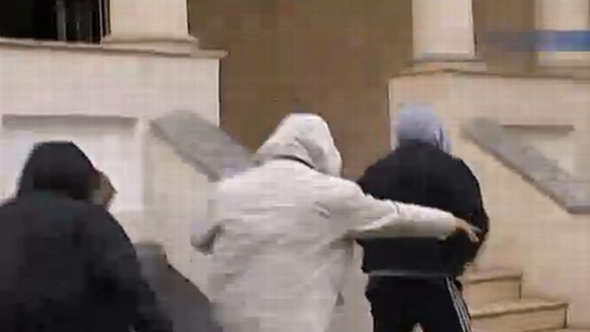 doi dintre sportivii craioveni acuzati de proxenetism retinuti pentru 24 de ore