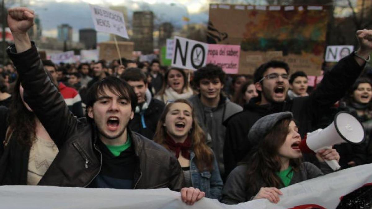 mii de studenti au manifestat la madrid impotriva austeritatii