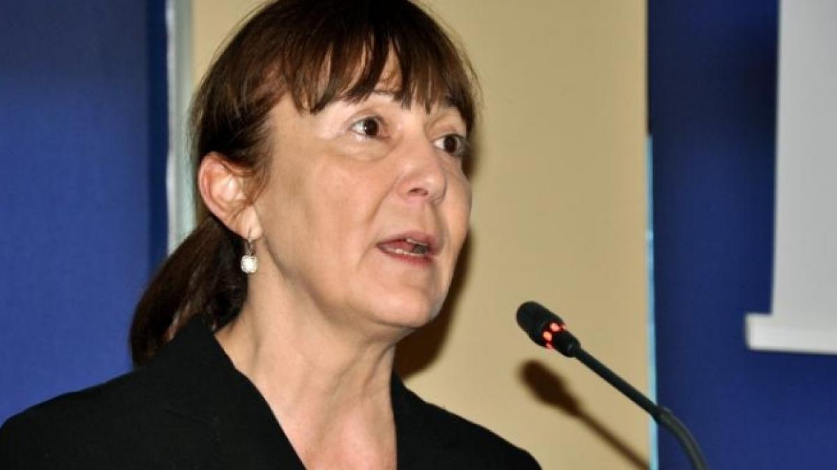 monica macovei cei care voteaza pentru mine sunt inteligenti si liberi si destepti sa voteze cu