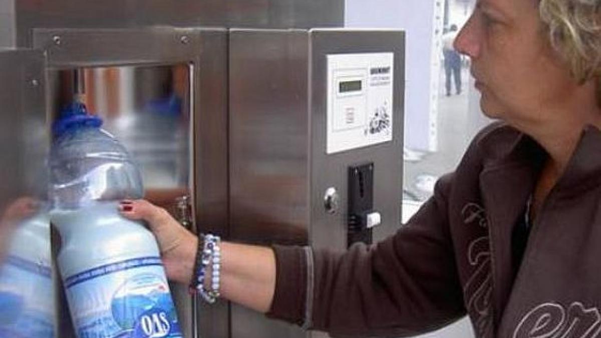 scandalul alimentar care poate scufunda romania 30 000 de conserve retrase de pe piata 32 de