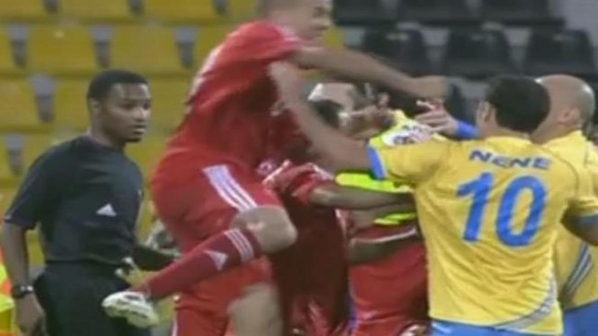 doi fosti fotbalisti de la psg si inter milano implicati intr o bataie generala in qatar