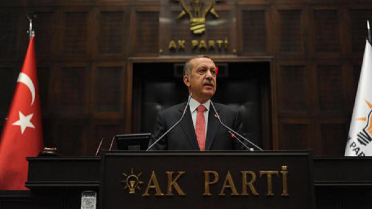 dublu atentat cu bomba in capitala turciei au fost vizate ministerul justitiei si sediul partidului