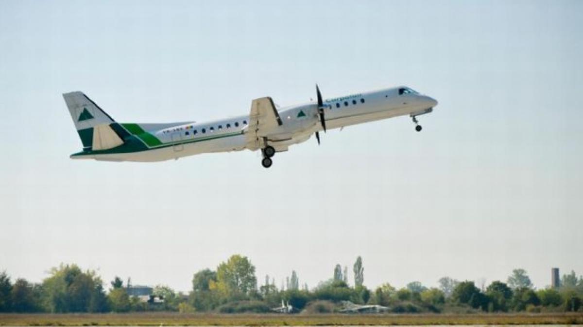 un avion care plecase spre italia a aterizat de urgenta la timisoara din cauza unui geam fisurat la