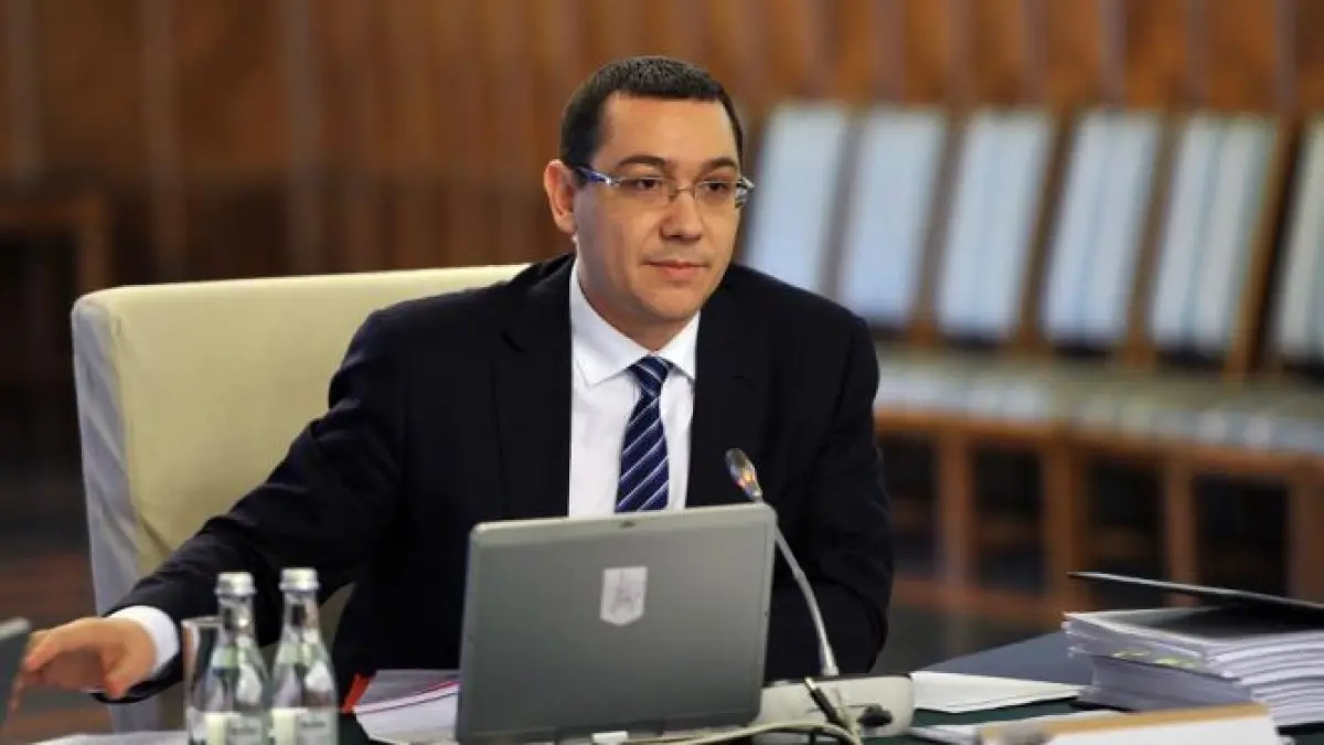 victor ponta considera inacceptabil gestul fanilor echipei rapid de a da foc steagului ungariei