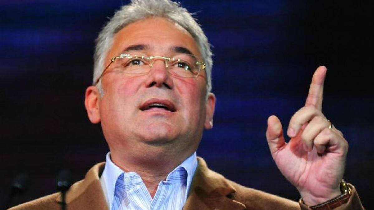 videanu ii cere lui ponta sa arate macar un act semnat de el care sa sprijine alegatiile despre