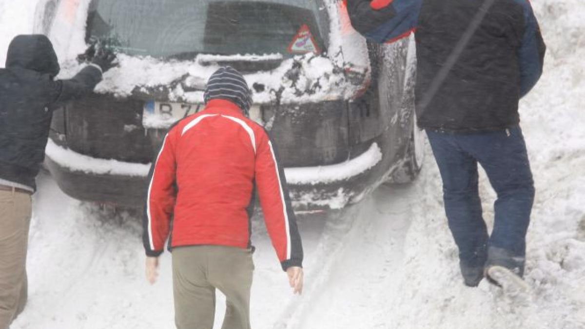 ninsorile puternice dau peste cap traficul afla care sunt drumurile cu probleme