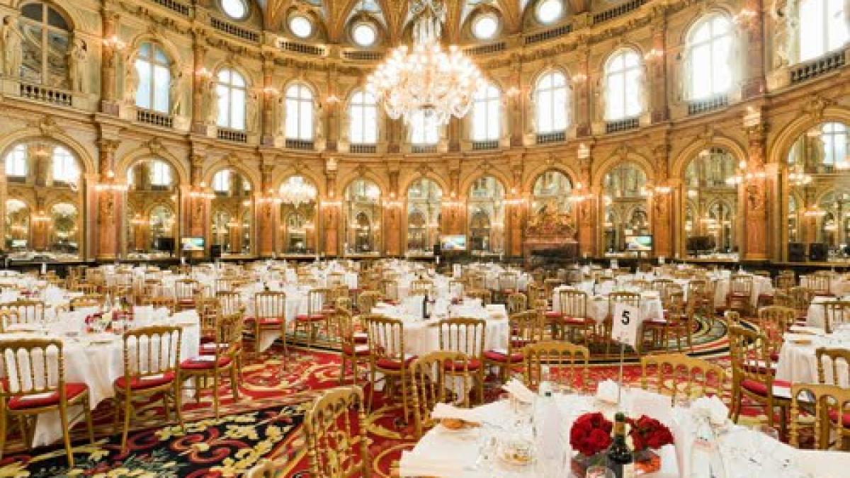 o noapte de cazare la un hotel din paris 585 000 de dolari