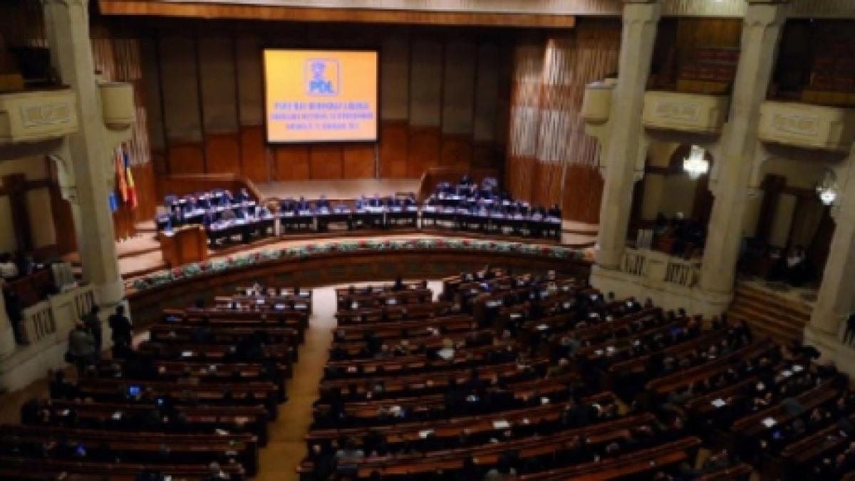 traian basescu despre revenirea in politica masa la care ma asez o stabilesc eu si nimeni altcineva