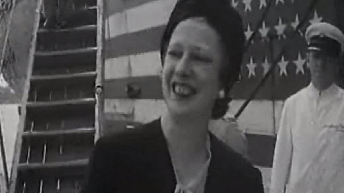 imagini document cu femeia pentru care carol al ii lea si a sacrificat tronul de 2 ori