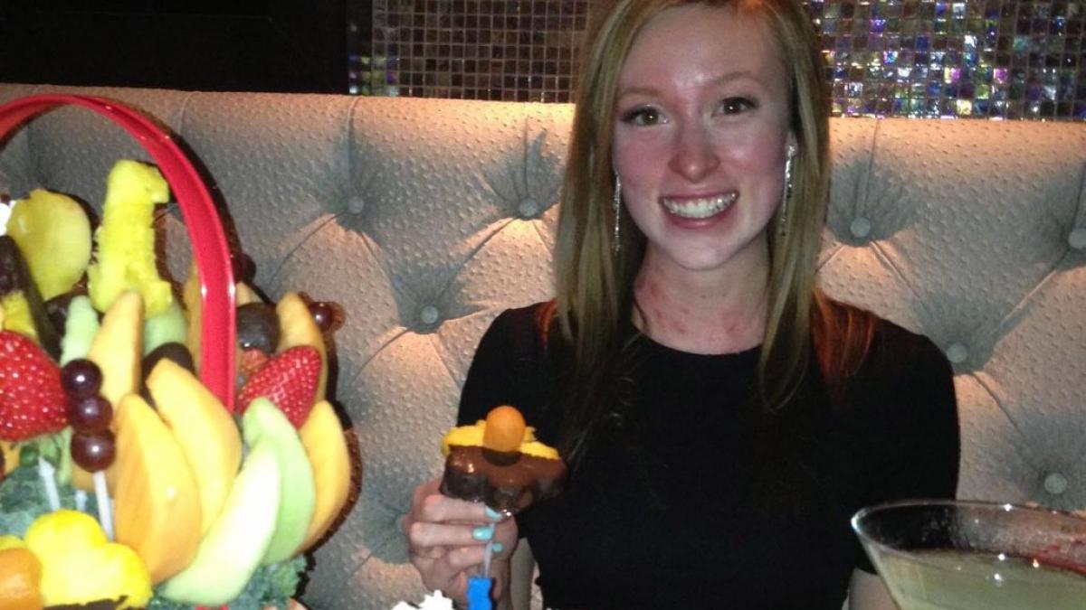 a ajuns sa arate ca un monstru dupa ce a baut in club acest cocktail o poti pati si tu daca nu esti