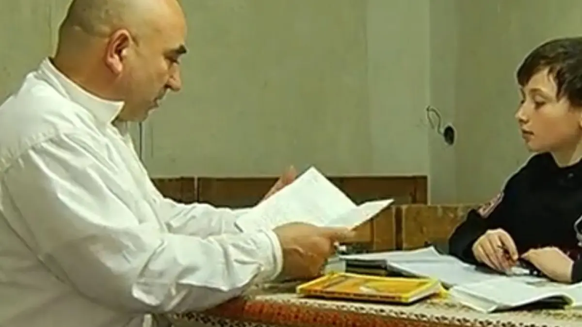 protest inedit tatal unui elev dotat cere teme mai multe si mai grele pentru copilul sau