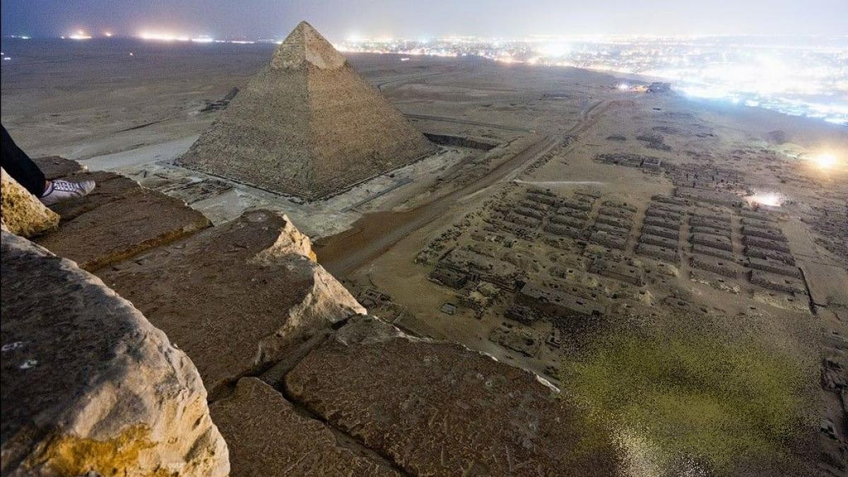 blestemul acestei fotografii facute in egipt din cauza pozei vor ajunge la inchisoare