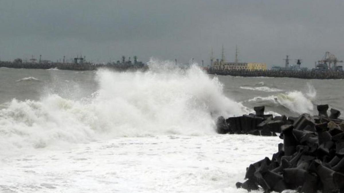 patru porturi romanesti inchise din cauza vantului puternic traficul aerian perturbat afla care