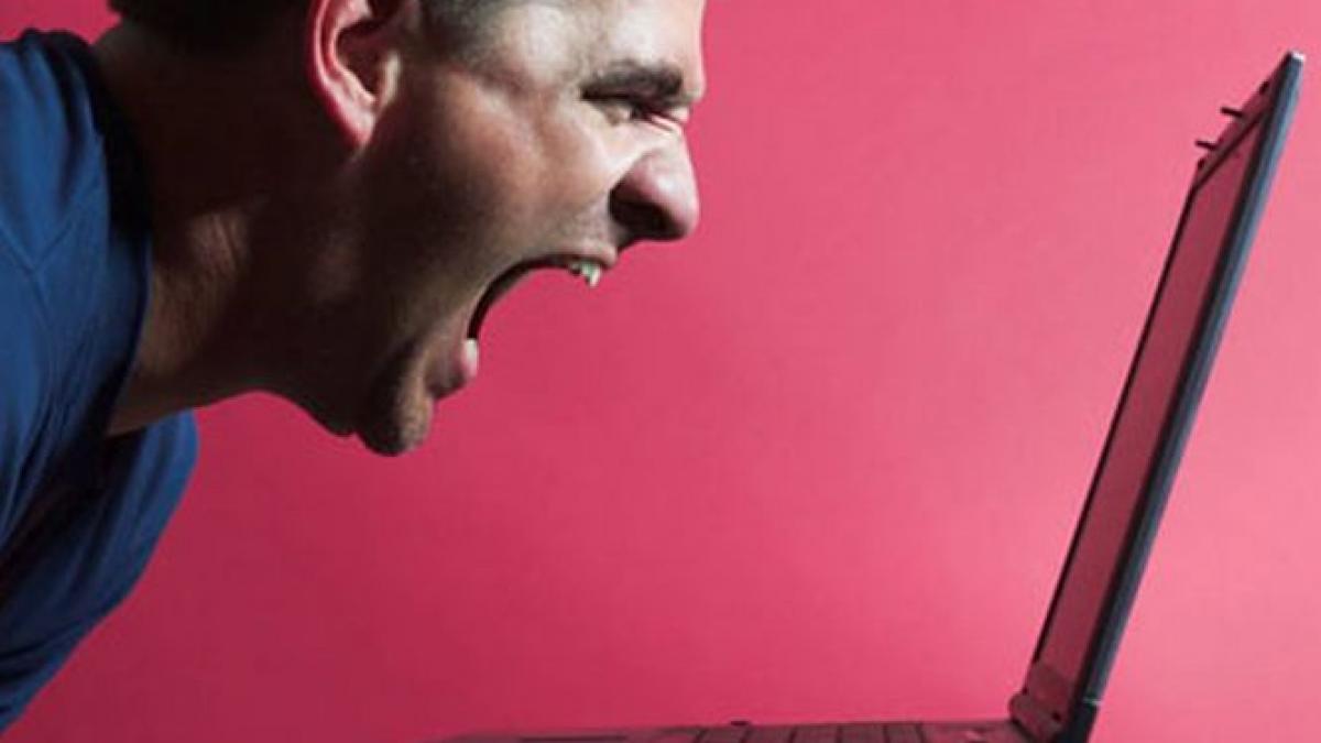 postezi mesaje agresive pe internet uite ce ti se poate intampla