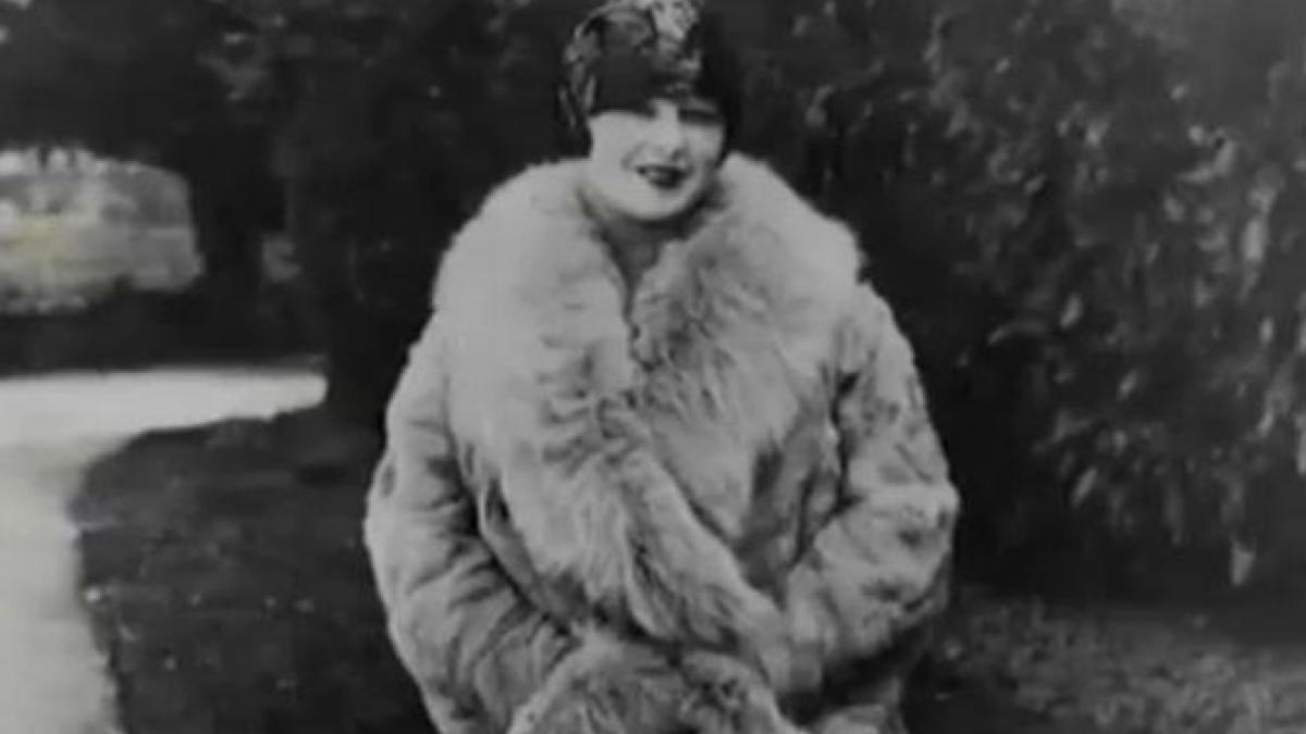 avem trei dinastii de elene elena lupescu elena ceausescu si elena udrea