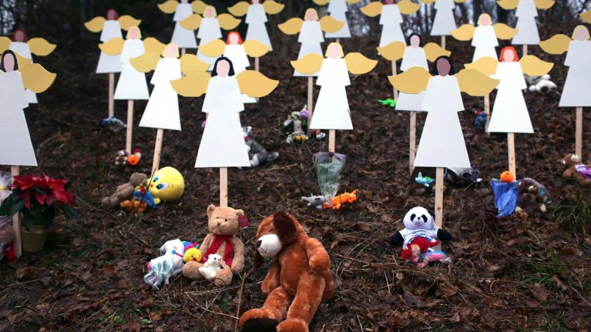 politistii au fost socati ce au gasit in casa autorului masacrului de la newtown