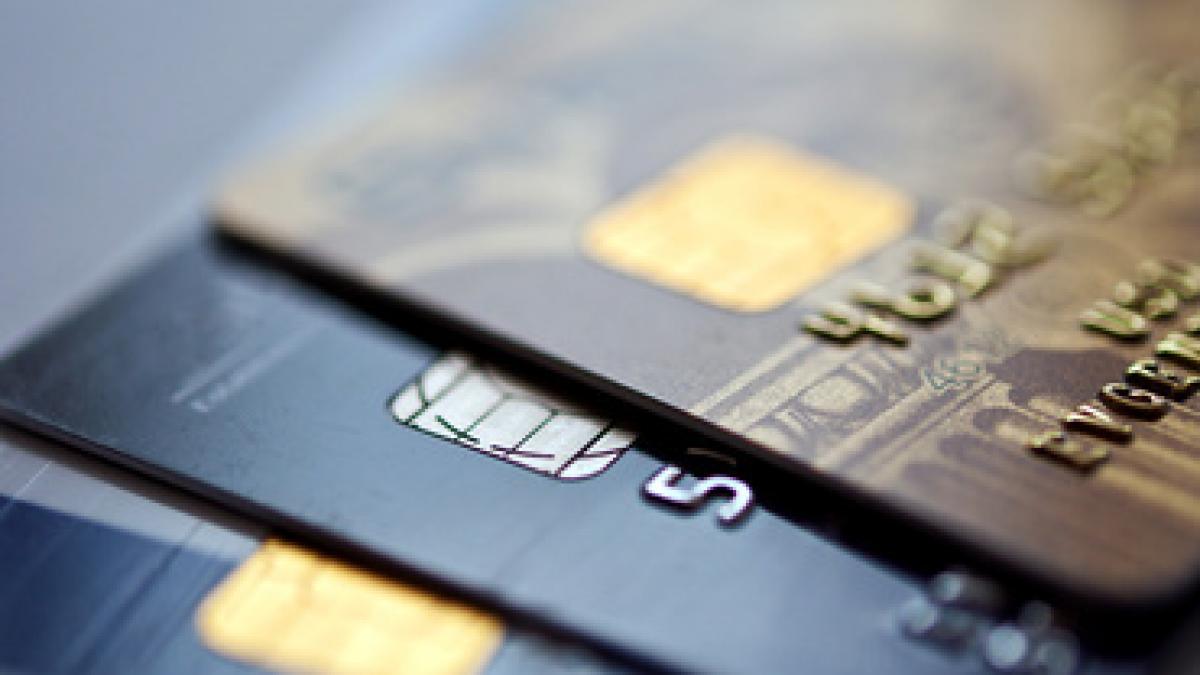 alte sapte persoane arestate in dosarul furturilor de carduri