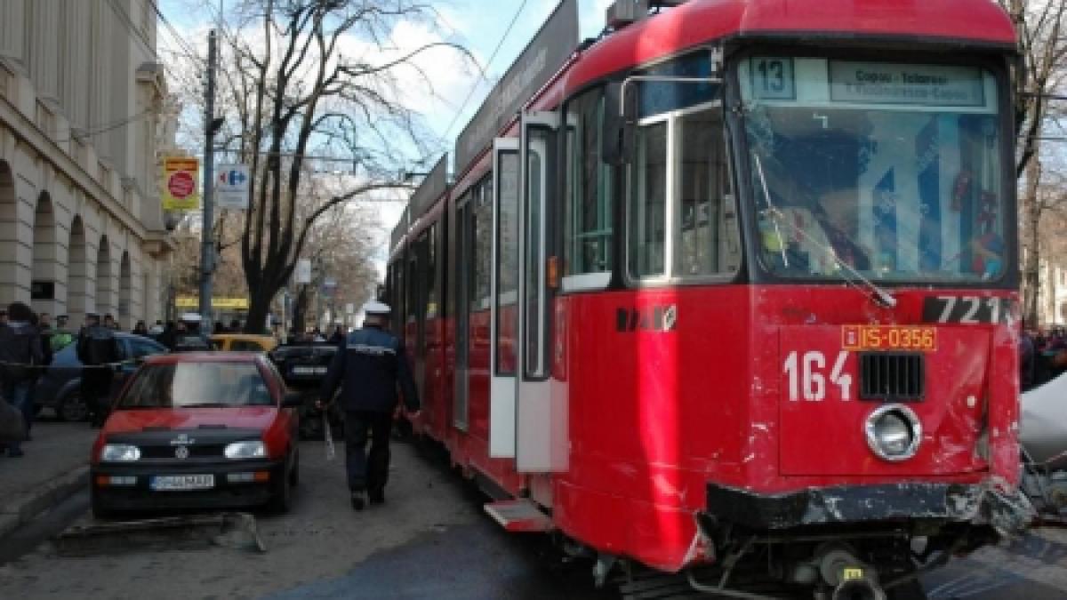 anaf vinde la licitatie tramvaiele din iasi vezi care e pretul de pornire