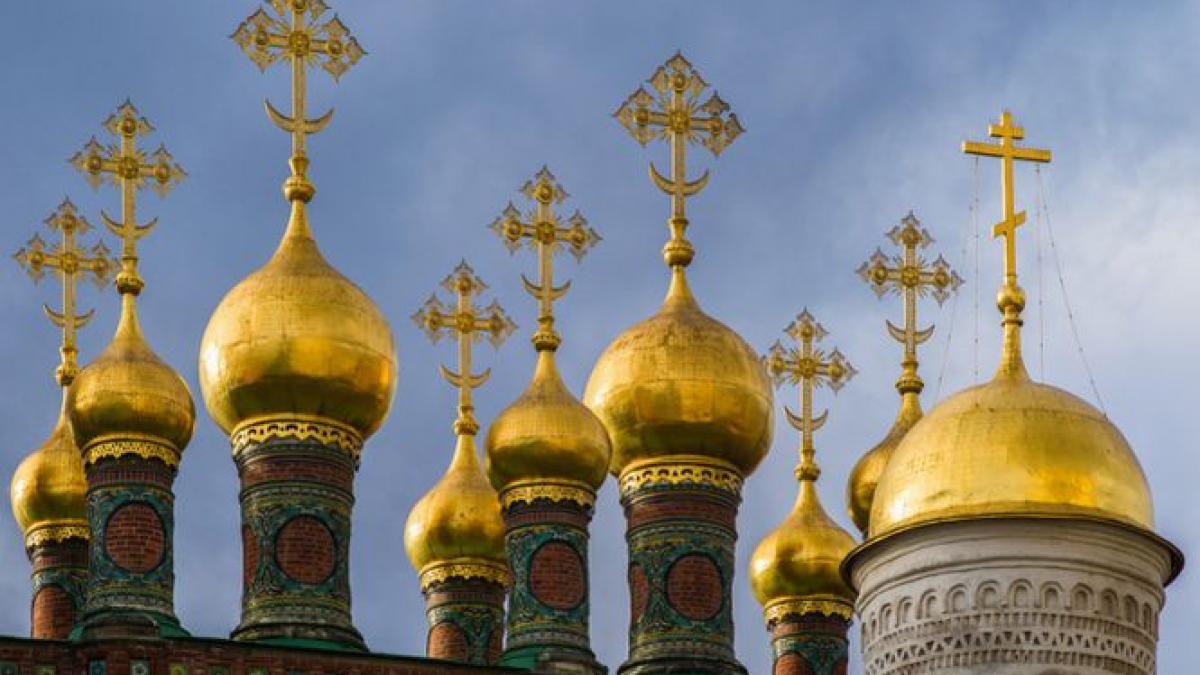 biserica ortodoxa vrea sa construiasca 200 de biserici noi credinciosii vor ca banii sa fie