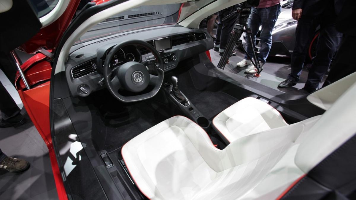 toti producatorii auto s au temut de asta a aparut oficial masina care merge 100 de km cu 6 lei