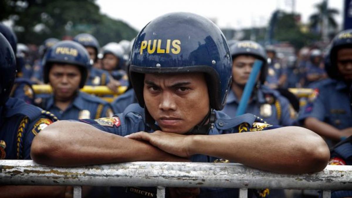 politistii mici out vezi ce inaltime obligatorie li se cere viitorilor agenti din filipine