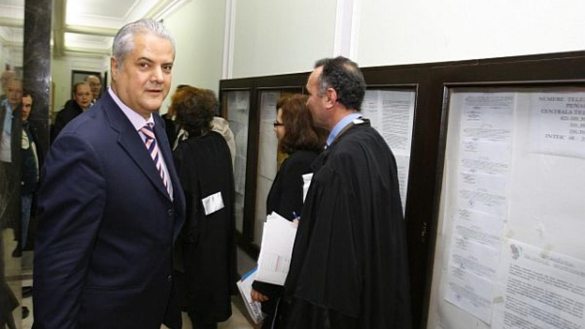 adrian nastase din nou in fata magistratilor la trei saptamani de la eliberare este audiat din nou