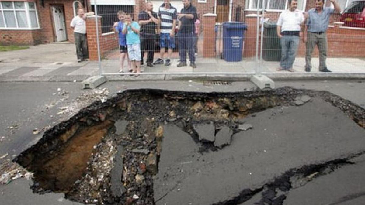 un drum national la un pas de a deveni impractibal din cauza gropilor soseaua nu a mai fost