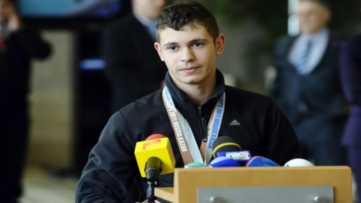 ce de haltere florin ionut croitoru a castigat medalia de argint la stilul smuls la categoria 62 kg