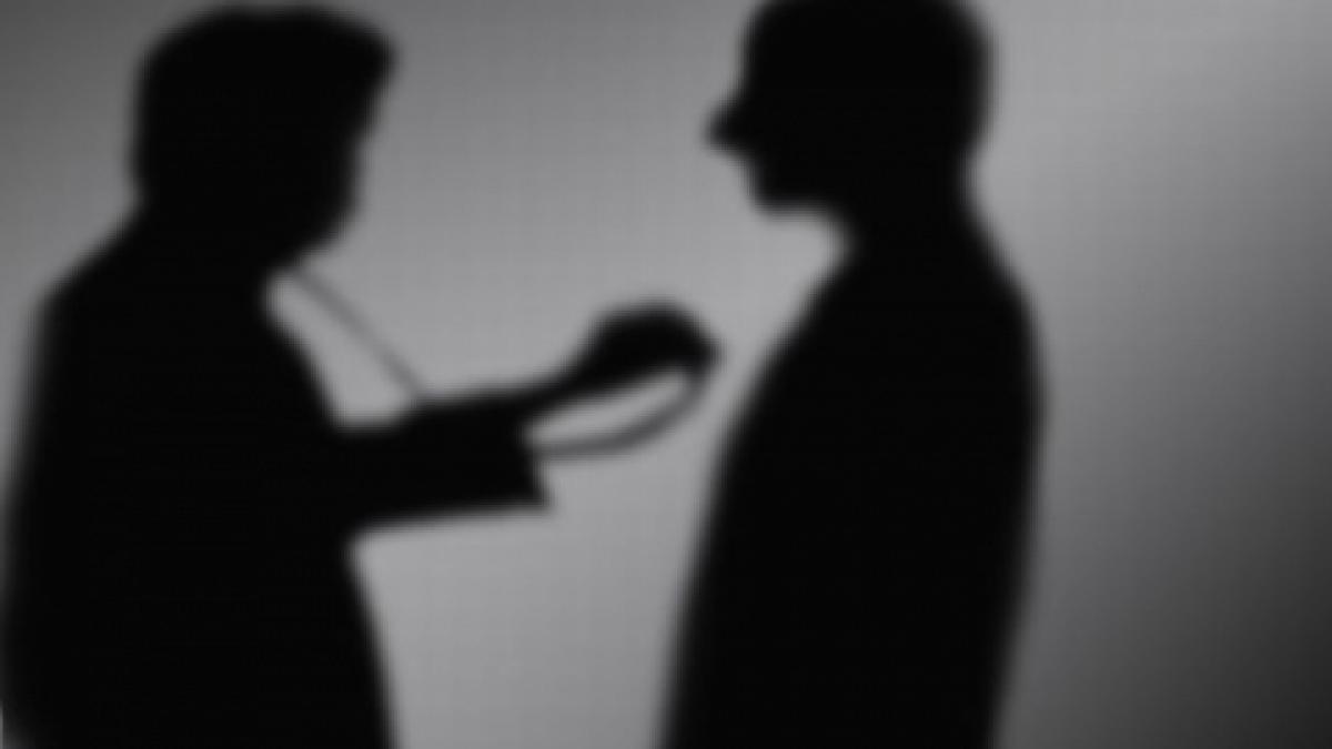 medicii de la grigore alexandrescu acuzati de luare de mita vor fi cercetati in libertate