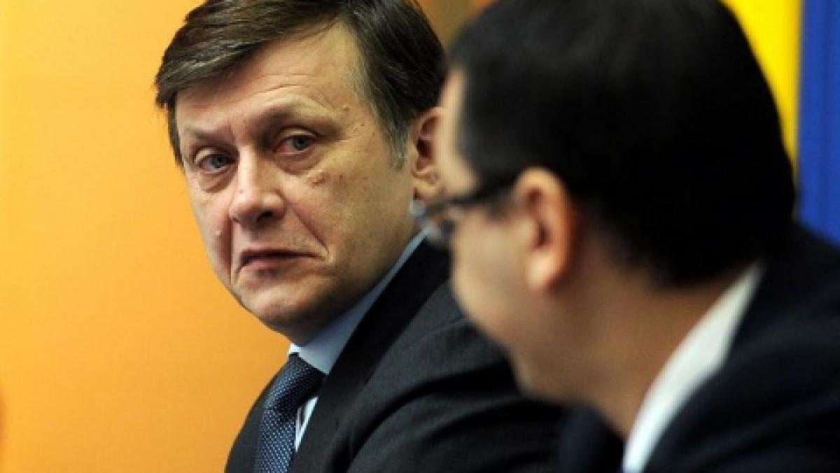 usl nu mai canta pe aceeasi voce antonescu a ne face ca uitam portiuni din istorie si a povesti cu