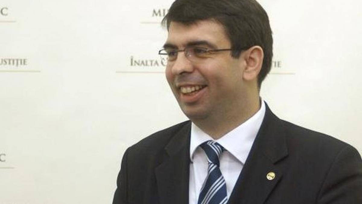 cine este robert cazanciuc nominalizat de ponta la ministerul justitiei