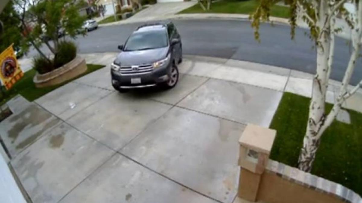 o soferita emotiva s a speriat si a incurcat pedalele de doua ori consecutiv