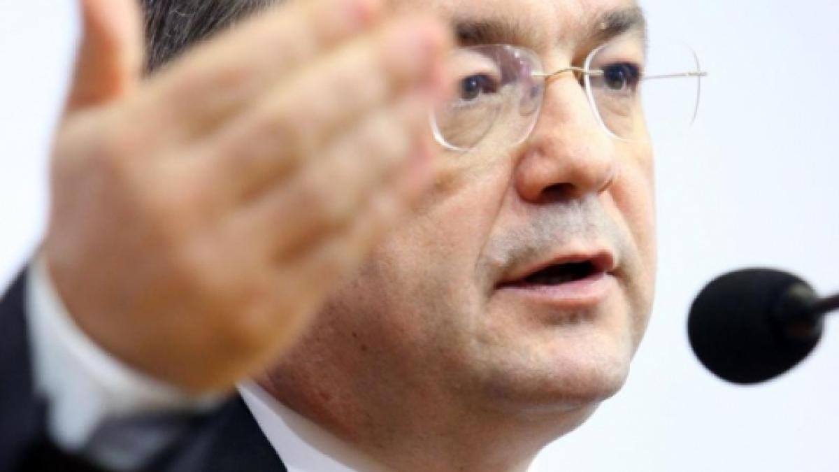 emil boc amendat cu 20 000 de lei pentru tergiversarea punerii in posesie a unor proprietari