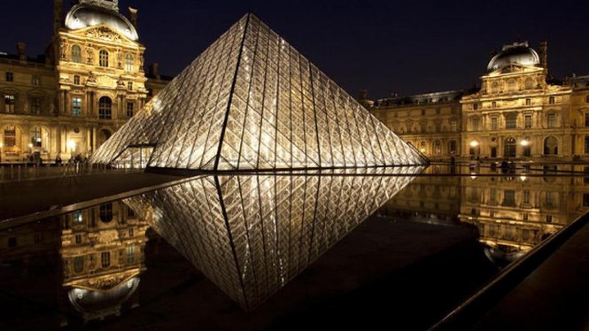 un nou record negativ hotii care au dus la inchiderea muzeului luvru sunt romani