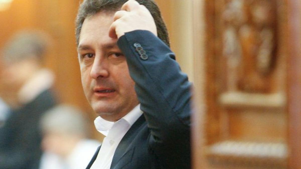 vanghelie nu am timp sa ma uit la filme dar ma uit in reluare la suleyman magnificul imi place ca