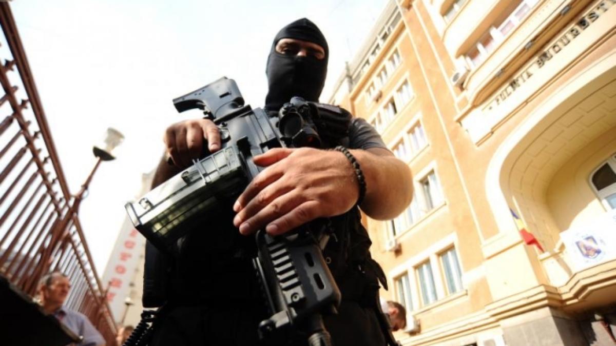 interlopi prinsi inaintea jafului gruparea planuia sa dea o spargere la un cazinou ilegal