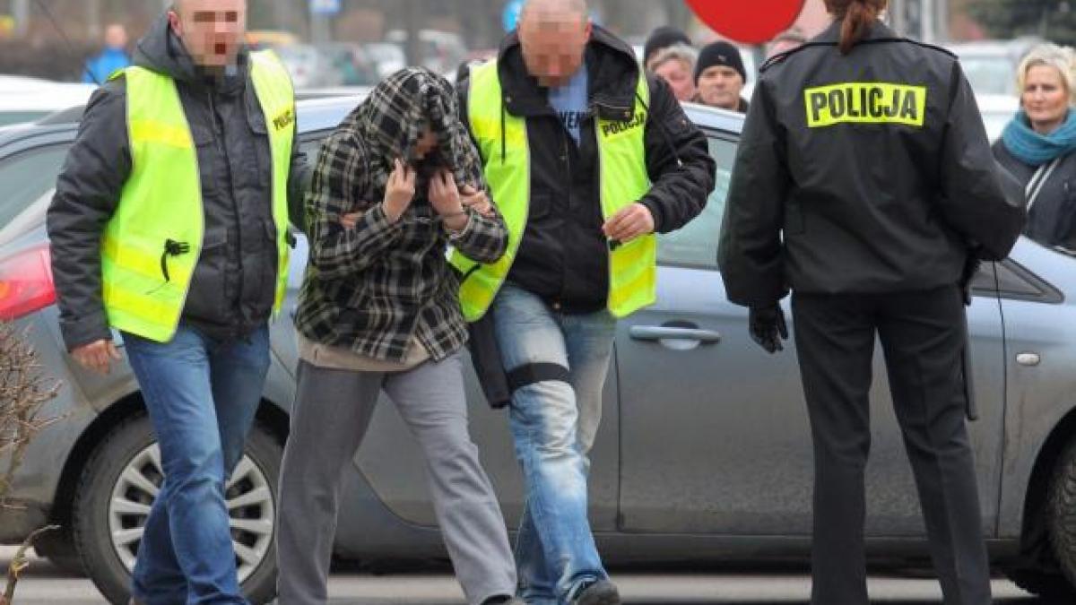 o femeie din polonia este acuzata ca si a ucis cei trei copii si le a ascuns cadavrele in congelator