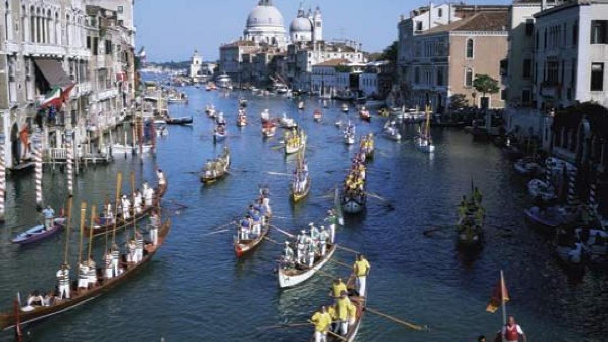 masura drastica luata de venetieni impotriva poluarii ar fi frumos sa avem liniste si pace chiar si