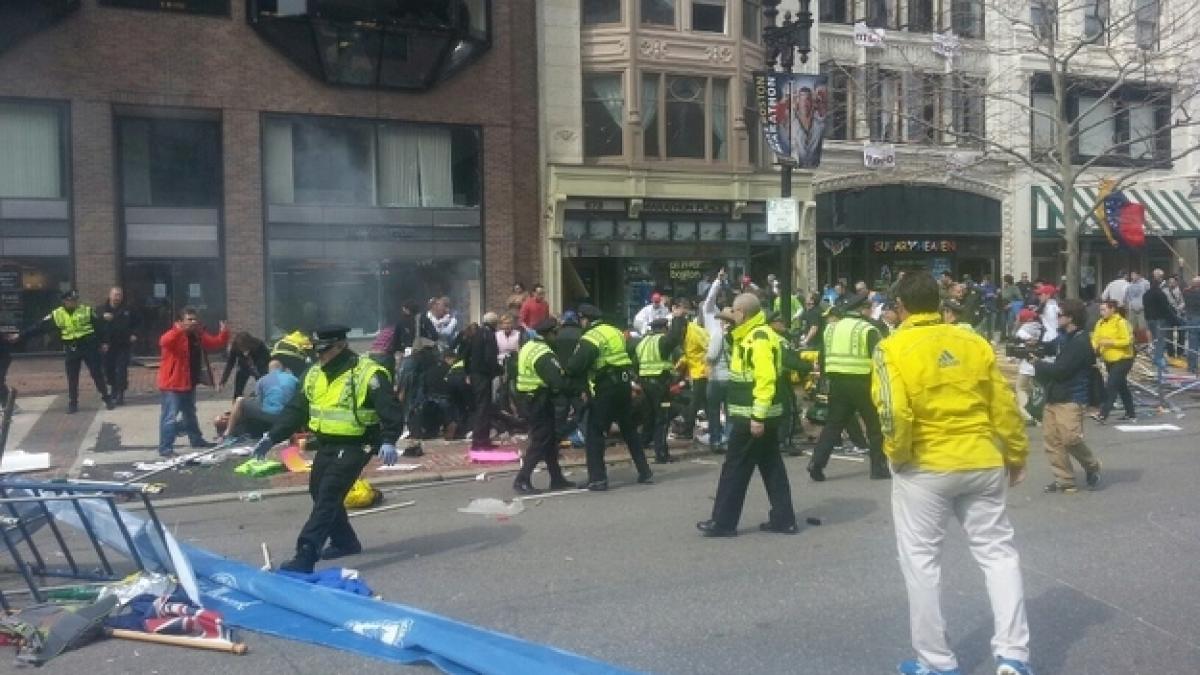 atacul cu bomba din boston imagini socante postate pe twitter de martorii la teribilul eveniment