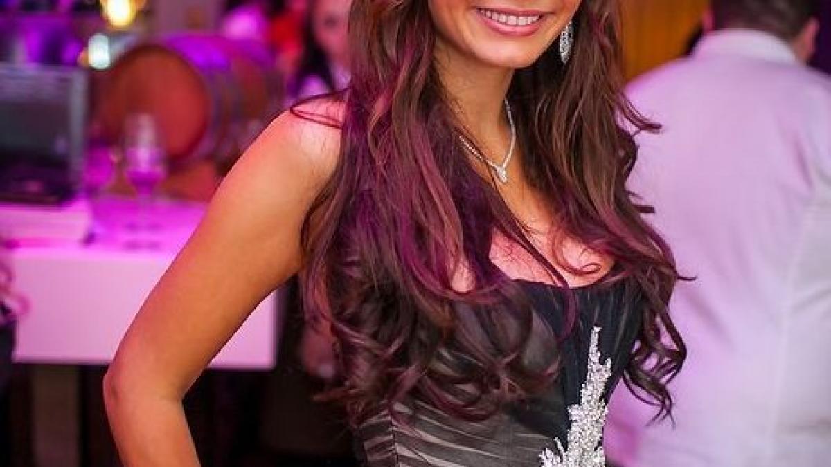 inna e frumoasa dar cam atat ce a raspuns la cea mai simpla intrebare s a facut de ras