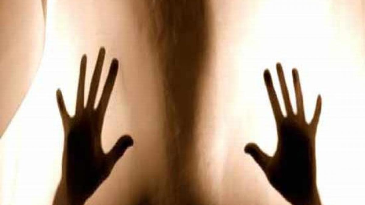 trafic de carne vie mascat in india parintii isi vand fiicele turistilor pentru a le deveni neveste