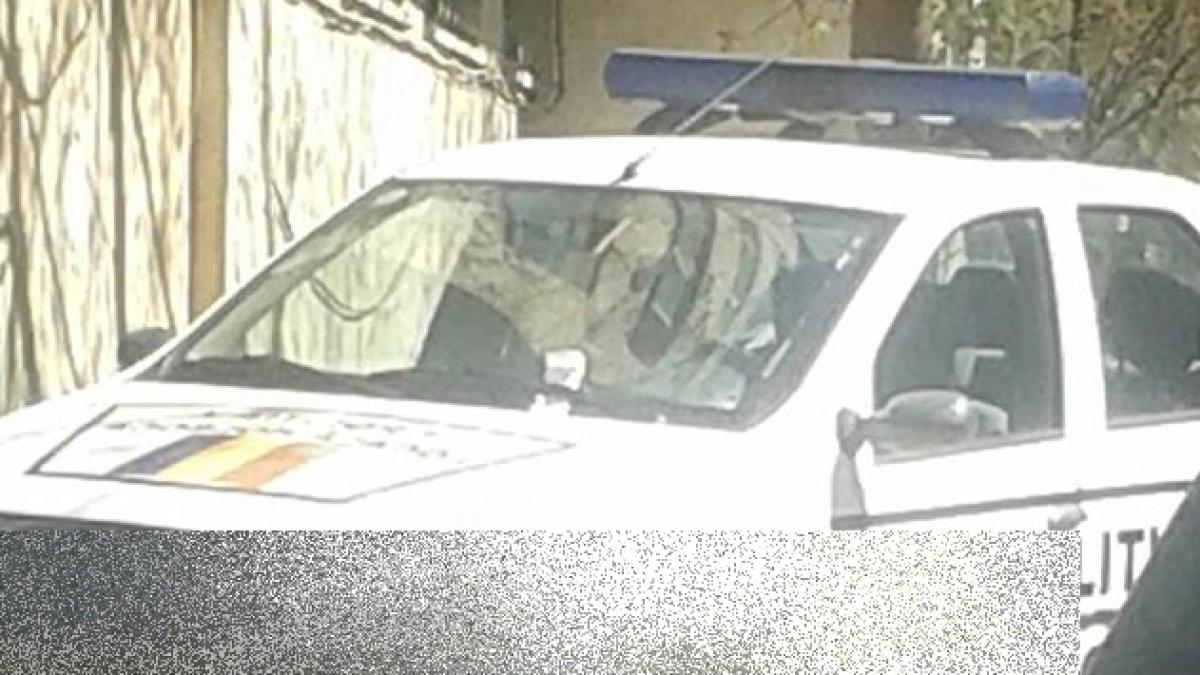 credeau ca pot parca masina politiei pe unde vor ei un alt echipaj le a demonstrat contrariul