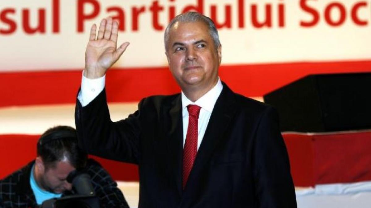 adrian nastase vedeta congresului psd a fost primit cu aplauze