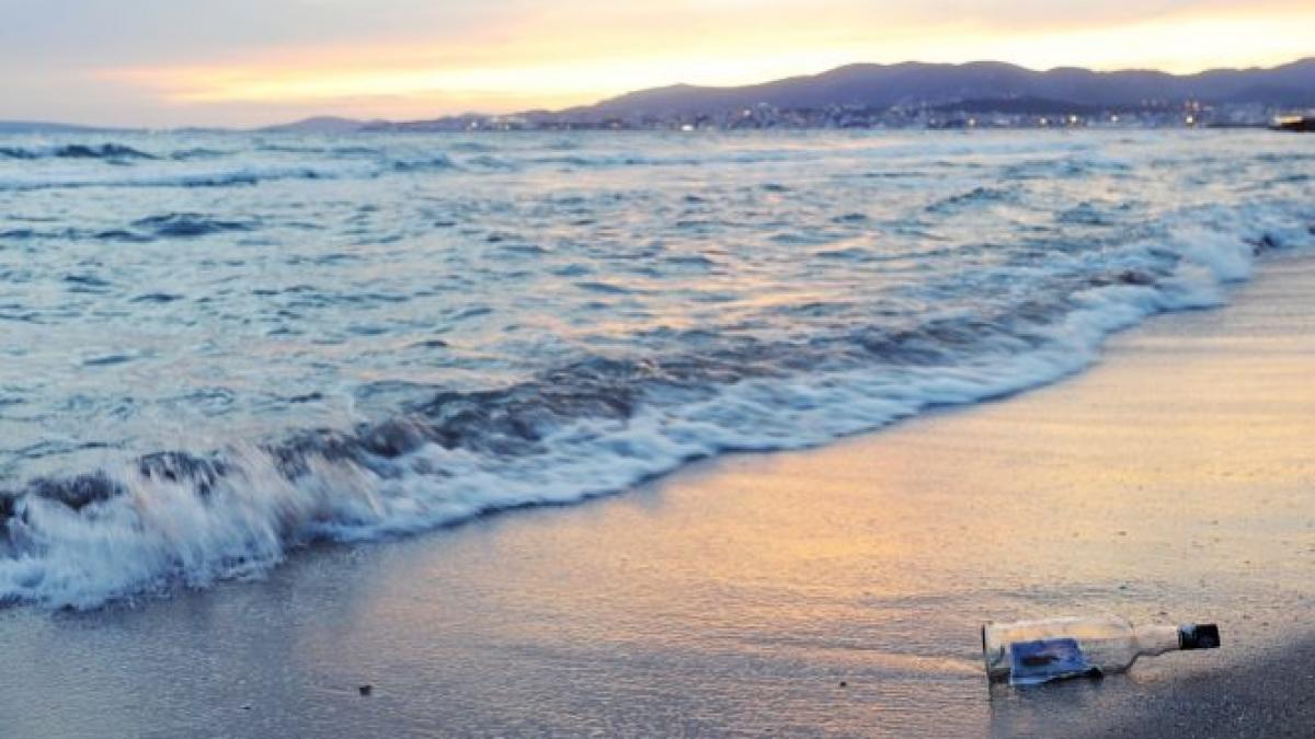 un mesaj in sticla a calatorit 28 de ani din canada pana in croatia ce continea mesajul