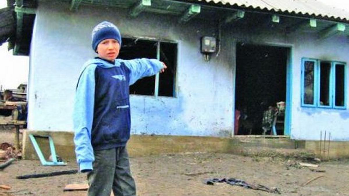 mai are romania eroi da vezi povestea pompierului de 11 ani care a sarit in foc pentru a salva un