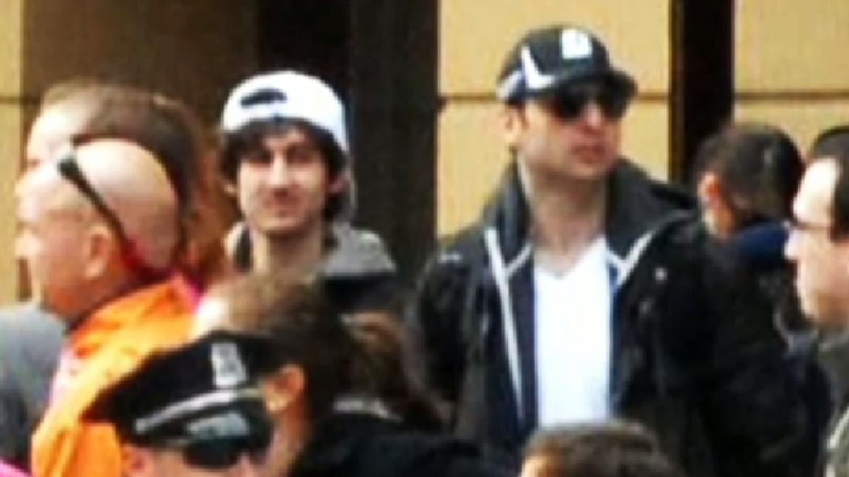 imagini noi cu suspectii in cazul atentatului din boston cum studiau cei doi locul masacrului