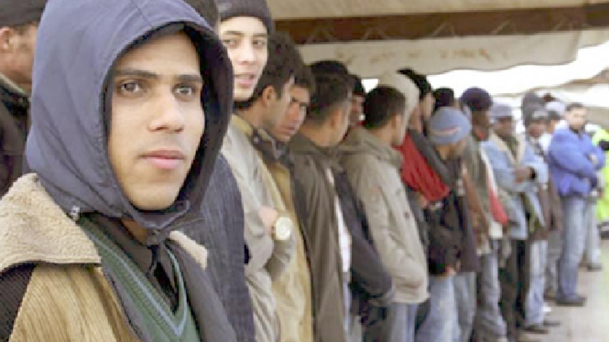 nu ii vom accepta aici autoritatile din canada au blocat intrarea in tara pentru 100 de romi de