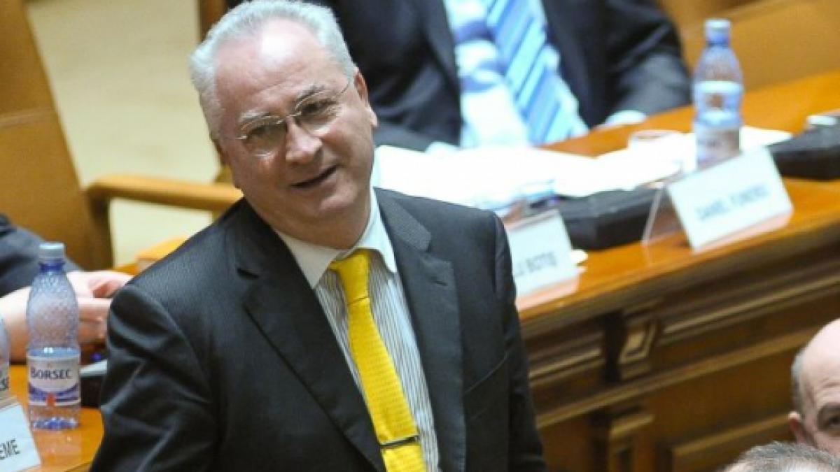 cncd nu il sanctioneaza pe hasotti dar condamna public declaratiile sale considerate homofobe