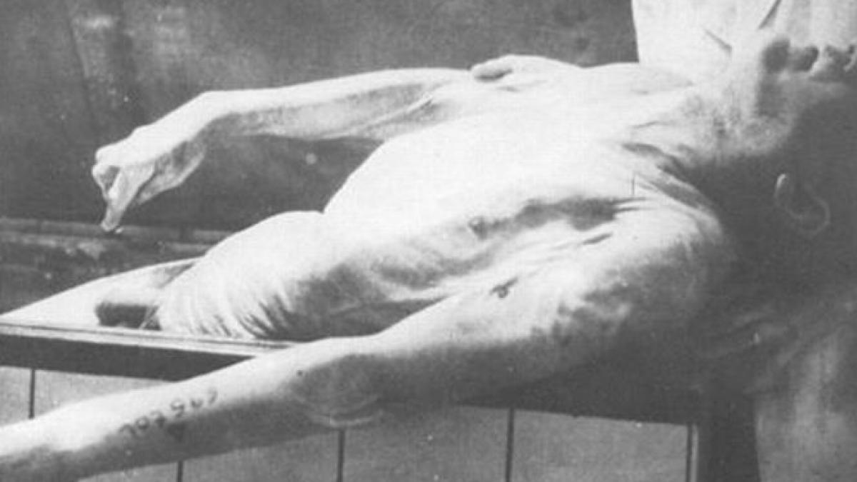 a luat parte la masacre si la persecutarea unor civili nevinovati fost gardian de la auschwitz